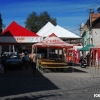 Idol sz�npad előtti k�sz�lőd�s
