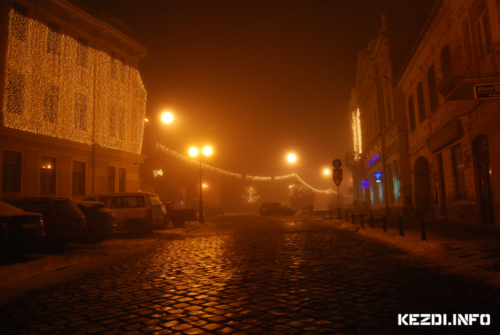 A Kantbl a Főtrre az jszakban - 2011 December - Karcsony - Mesevros