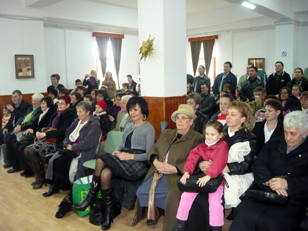 Hsvti nnep az oroszfalvi iskolban s a felsőcsernrtoni Nphzban - Kzdivsrhelyi Nők Egyeslete