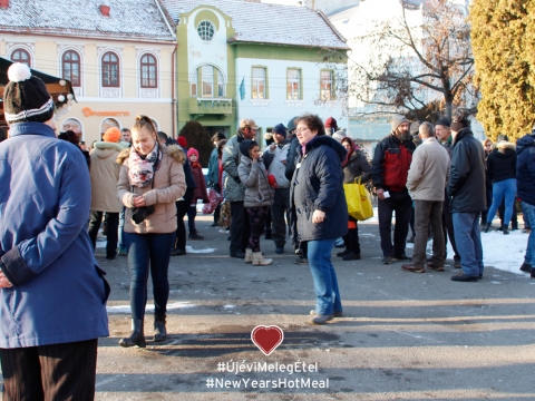 #ujevimelegetel #newyearshotmeal - K�zdiv�s�rhely 2019 - Fot�: Bokor Zsolt