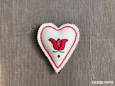 Benedek Elek sz�let�snapja - a magyar n�pmese napja - Minden �vben Benedek Elek sz�let�snapj�n, szeptember 30-�n a B�r� Wessel�nyi Mikl�s V�rosi K�nyvt�rban is meg�nnepelj�k a magyar n�pmese napj�t. E jeles nap meg�nnepl�s�vel c�lunk k�zelebb hozni a gyerekekhez, fiatalokhoz, felnőttekhez, idősekhez egyar�nt a n�pmes�k csod�latos vil�g�t, az olvas�s fontoss�g�t, a magyar n�pi kult�ra csod�latos vil�g�t, �rt�keit. 2021. szeptember 30-�n, cs�t�rt�k�n, 10-16 �ra k�z�tt v�rjuk az �rdeklődőket meseolvas�s maratonra. Ez alkalommal pap�rsz�nh�zas n�pmes�k k�z�l is v�logathatnak a meseolvas�k.
Csoportoknak bejelentkez�s sz�ks�ges a 0787-796475-�s telefonsz�mon.

Fot�: K�zdiv�s�rhelyi Nők Egyes�lete