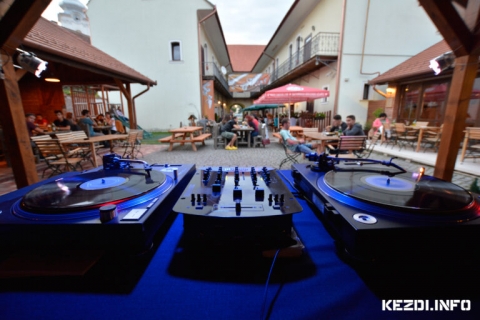 TMK cinematique Jazzz @ Urbaniz W-Session Jazz Bistro - 2022 august 24 at Jazz Bistro #kzdi
TMK cinematique Jazzz @ Urbaniz W-Session Jazz Bistro

19:00PM TMK deep jazzz cinematique set
https://allmassive.org/tmk/
https://www.facebook.com/events/3357418611200352