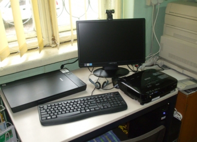 Internethaszn�lati �tmutat� - A B�r� Wessel�nyi Mikl�s V�rosi K�nyvt�rban minden h�ten p�nteken 11-12 �ra k�z�tt Internethaszn�lati �tmutat� vehet� ig�nybe.