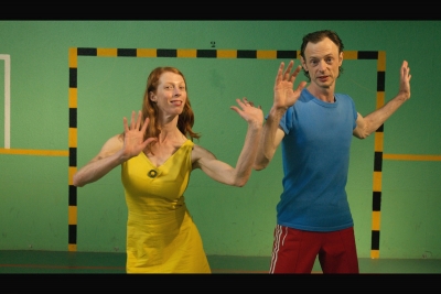 Rumba - a filmklubban - Április 7.-én 19 órától a Filmklubban, a 'Rumba' című, 2008-as francia-kanadai vígjáték, kerül vászonra 77 percben Bruno Romy, Fiona Gordon, Dominique Abel rendezésében.Fionát és Domot nem csupán a szerelem köti össze, hanem a latin táncok iránti olthatatlan szenvedély is. Miután toronymagasan megnyernek egy táncversenyt, autóba szállnak és autóbalesetet szenvednek. Lelki szemeik előtt lepereg egész életük, amely olyan annyira tele van optimizmussal és humorral, hogy a végzet nem győzheti le.