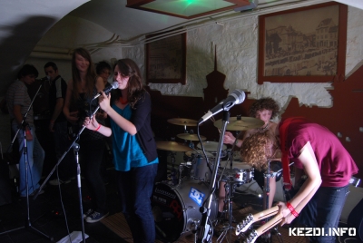 Silver Proof koncert az Art Caffeban - Szombaton, �prilis 23.-�n este 20:30-tol Silver Proof koncert az Art Caffeban.A bel�p�s ingyenes.