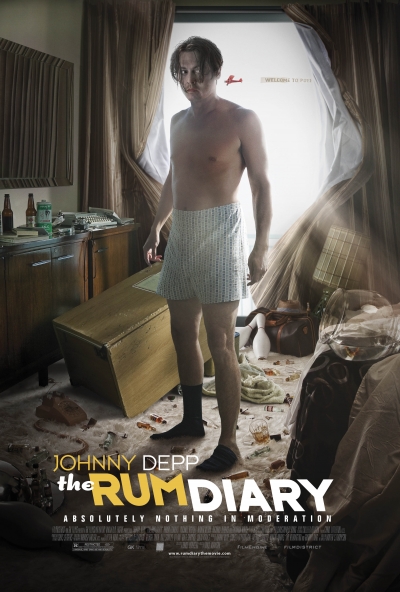 The Rum Diary (Rumnapl�) + Pendulum Live At Brixton Academy a Filmklubban - M�rcius h�napra 5 darab filmmel v�rjuk l�togat�inkat, k�nnyed v�gj�t�kokat v�logattunk kev�s dr�mai hat�ssal �tv�zve. Ne feledkezz�nk meg, minden film ut�n koncertet vet�t�nk, teh�t akik tov�bb szeretn�nek �ld�g�ln, j� zene mellett t�lthetik tov�bb az est�t!Az els� film, M�rcius 1.-�n, este 19.00 �r�t�l, A 'The Rum Diary (Rumnapl�)' 2011-es kalandv�gj�t�k 120 percben, f�szerepl�je Johnny Depp, rendezte Bruce Robinson.A film k�sz�t�i, Hunter S. Thompson a nagyh�r� �js�g�r� eml�ke el�tt tiszetelgnek olyannyira, hogy a forgat�k�nyv Thompson azonos c�m� reg�nye alapj�n k�sz�lt.F�szerepl�je Paul Kemp egy meghasonlott, alkoholista �js�g�r�. Aki egy kocsm�ban iszogatva r�d�bben, hogy probl�m�i nagy r�sz�t a t�lont�l zajos �s ideges New York v�rosa okozza, ez�rt �gy d�nt elutazik Puerto Rico-ra �s egy helyi lapnak fog �rni. A szigeten a rum olcs�bb a v�zn�l �s Paul hamarosan teljesen beilleszkedik a rum-�ztatta �slakosok k�z�, valamint belehabarodik a bomb�z�ba Chenault-ba aki pechj�re m�r jegyben j�r egy k�tes �zelmeket folytat� �zletemberrel, Sanderson-nal. Amikor Sanderson megb�zza �t, hogy �rjon r�la, Kemp d�nt�s el� ker�l: vagy meghajlik el�tte �s tiszt�ra mossa a korrupt �zletember nev�t vagy kiteregeti a szennyest.A film eklektikus: s�rva r�h�g�s bl�dlit�l kezdve akaszt�fahumoron �s politiz�l�son kereszt�l a romantik�ig �s a sz�rrealizmusig minden megvan benne, m�gsem esik sz�t. Pont az tartja �ssze.Trailer:Film ut�n 'Pendulum Live At Brixton Academy' 2009-es koncertet vet�tj�k.