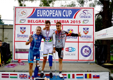 2015-ös évi versenyek és eredmények - A 2015-ös évi eredményeim:
Hollandia-Pálya Para Világbajnokság:
1km időfutam: 17-dik hely
3km üldöző verseny: 17-dik hely
Csapat időfutam: 13-dik hely
Scratch verseny: 9-dik hely
Magyarország (Bonyhád) egészségeseknek megszervezett verseny:
Több mint 50 versenyzőből 25-ik hely
Magyarország (Debrecen) egészségeseknek megszervezett verseny: Időfutam: 8-dik hely
Kritérium verseny: 4-dik hely
Mezőnyverseny: 22-dik hely 60 indulóból
Románia (Déva) egészségeseknek megszervezett verseny:
Mezőnyverseny: 36-ik hely 76 indulóból
Magyarország (Szekszárd) egészségeseknek megszervezett verseny: Kritérium verseny: 16-ik hely 40 indulóból
Mezőnyverseny: 28-dik hely több mint 80 versenyzőből
Románia (Lugoj): egészségeseknek megszervezett verseny:
Mezőnyverseny: 82-ik hely több mint 250 indulóból
Románia (Csíkszereda): egészségeseknek megszervezett verseny:
Időfutam: 9-ik hely közel 50 indulóból
Mezőnyverseny: 10-ik hely több mint 50 indulóból
Belgrád Para Európa Kupa:
Mezőnyverseny 2-ik hely
Időfutam: 2-ik hely
Prága Para Európa Kupa:
Mezőnyverseny: 3-ik hely
Időfutam: 4-ik hely