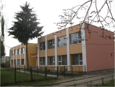 A Tanul�k Klubja 2016-s �v tan�vnyit�ja - A Tanul�k Klubja 2016 szeptember 30-�n, p�nteken d�lut�n �t �rakor tartja az idei tan�vnyit�t melyre minden �rdeklődőt szivesen v�rnak.

Iratkozni ezen a h�ten 14 �s 17 �ra k�z�tt lehet a klubn�l vagy majd a megnyit� ut�n p�nteken.

https://www.facebook.com/clubtgsec