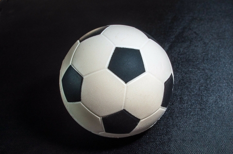 �regfi�k Minifoci Bajnoks�ga a sportcsarnokban - 2016 novenber 4-�n, p�nteken este 17:30-t�l kezdődik a nagy hagyom�nynak �rvendő �regfi�k Minifoci Bajnoks�ga a k�zdiv�s�rhelyi sportcsarnokban.

Szeretettel v�rjuk a szurkol�kat!