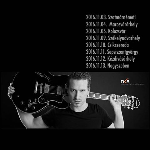 P�ly Barna szerzői est a Jazz Caf�bena - 2016. november 12-�n szombaton 20 �r�t�l, P�ly barna szerzői estj�n vehetnek r�szt az �rdeklődők, a Jazz Caf�ban.

P�ly Barna m�r t�bb mint egy �vtizede a magyar k�nnyűzenei �let egyik soksz�nű, �s meghat�roz� alakja. �nekes-zeneszerzők�nt a nyitotts�g, �s energikuss�g jellemzi, előad�sm�dj�ban �s munk�iban a blues, a soul, �s a funk alapvető st�lusjegyeit �tv�zi.
Saj�t sz�l�karrieje �p�t�se mellett jelenleg is a B The First (�You told me that you loved me�, �Azt�n mi�rt�), �s a United (�V�gső Vallom�s�, �H�feh�r Jagu�r�, �Keserű m�z�...) �nekes-git�ros frontembere �s dalszerzője.
2003-2006-ig zsűrik�nt, 2010-ben szakmai tan�csad�k�nt r�sztvevője volt a Tv2 Megaszt�r c�mű �nekes tehets�gkutat� műsor�nak.
2007-től a Kodol�nyi J�nos Főiskola Műv�szeti Tansz�k�nek Jazz-�nek Szakvezetője.
2016-ban a Dal 2016 (Eurov�zi�s dalverseny) legjobb 18 dala k�z� jutott a B the First - You told me that you loved me c�mű dal�val.
Ezen az akusztikus koncerten egy l�bdob szerű stomp box, egy looper, �s egy finoman effektezett bluest git�r van n�la , ami bőven el�g ahhoz, hogy t�ncra perd�j�n a sz�v�nk, vagy �ppen a bensős�ges hangz�ssal k�nnyet csaljon a szem�nkbe.
�nekst�lusa, dalai, �s �szlogenjei� m�lt�n teszik gener�ci�ja egyik kiker�lhetetlen zen�sz�v�, �s amit biztos nem mondhatunk el r�la:
hogy �Ez nem j�tt �t!�.

https://www.youtube.com/watch?v=yqme0PlabIQ