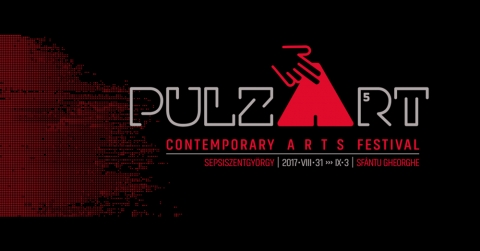 5. pulzArt  - Az idei pulzArt fesztiv�l sz�mos szempontb�l sz�m�t formabont�nak �s �jszerűnek. A fesztiv�l megnyit�ja egyike ezeknek az �jdons�goknak, nem csak helysz�n�t, hanem tartalm�t is tekintve.

A K�z�ss�gi r�szv�tel �v�ben szervezett fesztiv�lnak felv�llalt c�lja bőv�teni az esem�ny megszokott k�z�ns�g�nek sor�t, valamint olyan c�lk�z�ns�g, fogyaszt�k fel� fordulni, akikkel tal�n laz�bb kapcsolatban �llt eddig.

A �Z� gener�ci� tagjai nyilv�nval�an r�szei ennek az �j k�z�ns�gnek. Nem csak korukat tekintve, hiszen szociol�giai besorol�suk szerint is a 25 �v alatti koroszt�lyhoz tartoznak, hanem az�rt is, mert ők azok a fiatalok, akiket a legkev�sb� ismer�nk.

2017-ben, mint minden korban, hangs�lyosan jelentkeznek a gener�ci�s k�l�nbs�gek. Mindig vannak �mai fiatalok�, akiket valami�rt nehezebben �rt�nk, akik m�sabbak, mint a n�luk idősebbek �s m�st akarnak, mint az előző gener�ci� tagjai. Ugyanakkor, hi�nyoznak azok a terek �s keretek is, amelyek a nagyobb megismer�st �s meg�rt�st seg�ten�k elő, �gy ezek a gener�ci�s szakad�kok �ntudatlanul is tov�bb�r�klődnek.

Az 5. pulzArt kort�rs �sszműv�szeti fesztiv�l arra tesz k�s�rletet, hogy a fiatalok enged�ly�vel egy apr� bepillant�st ny�jtson az idősebb gener�ci�k sz�m�ra az �n. mai fiatalok gondolataiba, elk�pzel�seibe, �r�mforr�saiba.

https://www.facebook.com/events/812648695550996/

2017 augusztus 31 - cs�t�rt�k
17:00 - 18:00 V. pulzArt megnyit�: SMS ki�ll�t�s � szemelget�s a Z gener�ci� �zenetv�lt�saib�l
 / �llom�si Olt-h�d / Ingyenes Bel�p�s
18:00 - 19:00 Peer Kriszti�n k�z�ns�gtal�lkoz�. Besz�lgetőt�rsa: Fekete Vince k�ltő / Tein Teah�z / Ingyenes Bel�p�s
18:00 - 19:20 Margarete (PL) � Kital�lta �s előadja: Janek Turkowski / L�bas H�z / 20 RON
19:00 - 20:00 SPIDRON � sztere� 3D objekt mapping install�ci�, Ki�ll�t�smegnyit� / Erd�ly D�niel előad�sa: Spidron k�pek �s k�pletek / Spidron: virtu�lis form�k / MAGMA Kort�rs Műv�szeti Ki�ll�t�t�r / Ingyenes Bel�p�s
20:00 - 21:30 Mammal Hands (UK) koncert / Tam�si �ron Sz�nh�z � Nagyterem / 25 RON
20:00 - 21:20 Margarete (PL) � Kital�lta �s előadja: Janek Turkowski / L�bas H�z / 20 RON
21:30 - 23:00 Tein Teatroom: Tigris / Tein Teah�z / Ingyenes Bel�p�s

https://vimeo.com/97741588

2017. szeptember 1. P�ntek
17:00 - 18:20 Margarete (PL) � Kital�lta �s előadja: Janek Turkowski (PL) / L�bas H�z / 20 RON
17:00 - 18:00 Hajd� Tam�s: �thall�sok, Fot�ki�ll�t�s megnyit� / K�nt�s-gal�ria / Ingyenes Bel�p�s

https://www.youtube.com/watch?v=Il-BhdaQqU4

18:00 - 19:00 Florin Iaru k�z�ns�gtal�lkoz� � Besz�lgetőt�rs: Adrian Lăcătuș irodalomkritikus / Tein Teah�z / Ingyenes Bel�p�s
18:30 - 20:00 Ernell��k Farkas�kn�l (rendező: Hajdu Szabolcs) filmvet�t�s / Műv�sz Mozi / 18 / 12 RON
19:00 - 19:40 Adrien M & Claire B: Hakana� (FR), t�nc performansz �s digit�lis műv�szet / Tam�si �ron Sz�nh�z � Nagyterem / 30 RON
19:00 - 20:20 Margarete (PL) � Kital�lta �s előadja: Janek Turkowski (PL) / L�bas H�z / 20 RON
19:00 - 20:30 OMG � Performance t�pus� előad�s, Ioana Păun rendez�s�ben / Andrei Mureșanu Sz�nh�z: OMG � Organisme modificate genetic (genetikailag m�dos�tott organizmusok) / Andrei Mureșanu Sz�nh�z / 15 RON
20:00 - 21:00 Imre Mariann, Sz�kely G�bor: Sz�v (HU), Ki�ll�t�smegnyit� / Tein Teah�z / Ingyenes Bel�p�s
21:00 - 21:40 Adrien M & Claire B: Hakana� (FR), t�nc performansz �s digit�lis műv�szet / Tam�si �ron Sz�nh�z � Nagyterem / 30 RON

https://www.youtube.com/watch?v=qAYAuJ9dIlE

22:00 - 23:30 pulzArt Mobile with Traila �s Kup�s Anna install�ci�k / Főt�r / Ingyenes Bel�p�s
23:30 - 01:00 k�b_beat, zene / Tein Teah�z / Ingyenes Bel�p�s
01:00 - 02:00 Kimyan Law Live (AT), zene / Tein Teah�z / 15 RON
02:00 - 04:00 Beast, zene / Tein Teah�z / Ingyenes Bel�p�s

https://www.pulzart.ro/hu/schedule/

2017. szeptember 2. Szombat
11:00 - 12:00 Kult�rfoci: a Magyar �rov�logatott �s a Tam�si �ron Sz�nh�z csapatainak m�rkőz�se / Vad�sz utcai Sportcsarnok / Ingyenes Bel�p�s
12:00 - 13:00 �RNYJ�T�K Finger & Thumb Theatre (UK): The Ugly Duckling / A r�t kiskacsa / Kamaraterem / 10 RON
13:00 - 16:00 B�laműhely (HU): Hangszerk�sz�tő műhely �s karmesterj�t�k / Főt�r / Ingyenes Bel�p�s
16:00 - 17:30 IV�CSON ANDR�S �RON, ELŐAD�K: TAM�S G�SP�R MIKL�S, HUBBES L�SZL� ATTILA, KUST�N MAGYARI ATTILA, NAGY ZENI / Gy�kemberek a sp�jzban � �sszeesk�v�s-elm�letek �s kamuh�rek / Szimpla / Ingyenes Bel�p�s
18:00 - 19:00 �RNYJ�T�K Finger & Thumb Theatre (UK): The Ugly Duckling / A r�t kiskacsa / Kamaraterem / 10 RON
18:00 - 19:30 ELŐAD�S � HAJDU SZABOLCS (HU) / L�t�k�p Ensemble (HU): Ernell��k Farkas�kn�l / Esketőh�z / 20 RON

https://www.youtube.com/watch?v=91ctGn_GBeg

19:00 - 20:30 PERFORMANCE T�PUS� ELŐAD�S, IOANA PĂUN RENDEZ�S�BEN / Andrei Mureșanu Sz�nh�z: OMG � Organisme modificate genetic (genetikailag m�dos�tott organizmusok) / Andrei Mureșanu Sz�nh�z / 15 RON
19:00 - 20:30 R�SZTVEVŐK: �GOSTON ZOLT�N, FARKAS ZSOLT, KISS TIBOR NO�, KUKORELLY ENDRE, NAGY D�NIEL �r�v�logatott: besz�lget�s, felolvas�s / Bod P�ter Megyei K�nyvt�r / Ingyenes Bel�p�s
20:00 - 21:30 ELŐAD�S (HU) � HAJDU SZABOLCS / L�t�k�p Ensemble (HU): Ernell��k Farkas�kn�l / Esketőh�z / 20 RON
21:00 - 22:30 FILMVET�T�S Hajdu Szabolcs: Ernell��k Farkas�kn�l / Műv�sz Mozi 18 / 12 RON
21:30 - 23:00 LULU JAMES (UK), ZENE � ELŐZENEKAR: G�N�RIQUE / Tam�si �ron Sz�nh�z � Nagyterem / 25 RON
22:30 - 23:30 K�Z�NS�GTAL�LKOZ� / Hajdu Szabolcs: Ernell��k Farkas�kn�l / Műv�sz Mozi / Ingyenes Bel�p�s
00:00 - 01:00 Quidbop / Tein Teah�z / Ingyenes Bel�p�s

https://www.youtube.com/watch?v=OlG3JYunMVo

01:00 - 02:00 Persian Empire (DE) / Tein Teah�z / 15 RON
02:00 - 04:00 Grid / Tein Teah�z / Ingyenes Bel�p�s


2017. szeptember 3. Vas�rnap
11:00 - 13:00 B�laműhely (HU): Hangszerk�sz�tő műhely �s karmesterj�t�k / Főt�r / Ingyenes Bel�p�s
12:00 - 13:30 Erd�lyi r�mt�rt�netek: Felolvas�s Szab� R�bert Csaba Fekete Dacia c�mű k�tet�ből / Szimpla / Ingyenes Bel�p�s
12:00 - 12:50 Finger & Thumb Theatre (UK): The Ugly Duckling / A r�t kiskacsa / Kamaraterem / 10 RON
14:00 - 15:30 KUST�N MAGYARI ATTILA, ELŐAD�K: IV�CSON ANDR�S �RON, TAM�S G�SP�R MIKL�S, NAGY ZENI / �let a kapitalizmus ut�n � posztkapitalizmus �s kommunizmus-forgat�k�nyvek    Tein Teah�z  Ingyenes Bel�p�s
16:00 - 17:00 Gy�ngy�si Csilla: �t dolog, amit NEM j�l tudt�l az iszl�mr�l / Tein Teah�z / Ingyenes Bel�p�s
18:00 - 19:00 Szab� R�bert Csaba k�z�ns�gtal�lkoz� - BESZ�LGETŐT�RS: R�SZEG IMOLA EGYETEMI OKTAT� / Szimpla / Ingyenes Bel�p�s
18:00 - 18:50 Finger & Thumb Theatre (UK): The Ugly Duckling / A r�t kiskacsa / Kamaraterem / 10 RON
18:30 - 20:00 Hajdu Szabolcs: Ernell��k Farkas�kn�l / Műv�sz Mozi 18 / 12 RON
20:00 - 22:00 TOKYO SOUND LAND (JP) LIVE ACT � KONCERT / Tam�si �ron Sz�nh�z � Nagyterem / 25 RON

https://www.youtube.com/watch?v=NsAbWmr_C4g