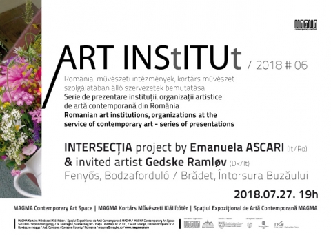 ART INStITUt # 6 - Intersecția project - Emanuela Ascari / Gedske Raml�v - A MAGMA Kort�rs Műv�szeti Ki�ll�t�t�r bemutatja az INTERSECȚIA projektet, amely Emanuela Ascari kezdem�nyez�sek�nt műv�szeknek �s kutat�knak ad otthont egy vid�ki k�rnyezetben a bodzafordul�i Fenyős�n. A projekt alapj�t k�pező c�lokr�l �s gondolatokr�l Emanuela Ascari besz�l, valamint az INTERSECȚIA egyik idei megh�vott vend�gműv�sze, Gedske Raml�v az �ltala k�vetett diskurzus ment�n ismerteti a rezidenciaprogram alatt megfogalmaz�dott gondolatait kutat�s�r�l, a helyi kontextus felt�rk�pez�se t�kr�ben.

A programhoz kapcsol�d�an Gedske Raml�v k�t kor�bbi alkot�s�t, a Terminator � studies for a topography of twilight zones, 2017, 12 darabb�l �ll� rajzsorozatot �s a Pr�-Locus physis. A �sound allegory�, 2014, vide�művet tartalmaz� st�di�ki�ll�t�st 2018. augusztus 19-ig, h�tfő kiv�tel�vel, naponta 11-19 �ra k�z�tt tekintheti meg a k�z�ns�g.

Az esem�nyre 2018. j�lius 27-�n, p�nteken, 19 �rakor ker�l sor a MAGMA Kort�rs Műv�szeti Ki�ll�t�t�r alagsor�ban az ART INStITUt � rom�niai műv�szeti int�zm�nyek, a kort�rs műv�szet szolg�lat�ban �ll� szervezetek bemutat�sa programsorozat � keret�n bel�l.

www.intersectia.org
www.emanuelaascari.it
ramlov.tumblr.com
https://www.facebook.com/events/857205077804130/