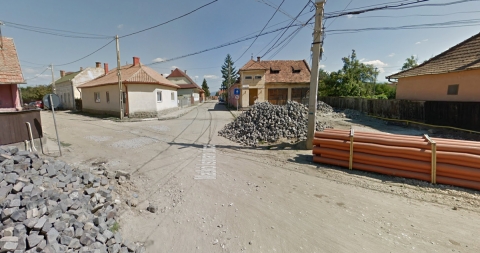 Sz�netel a v�zszolg�ltat�s a K�r�si Csoma S�ndor �s a Kert utc�kban okt�ber 30-�n, kedden - Kedden (mai nap) 2018 okt�ber 30-�n K�zdiv�s�rhelyen meghib�sodott a K�r�si Csoma S�ndor utc�ban egy tűzcsap (folyik), ez�rt 10 �r�t�l 13 �r�ig a jav�t�s ideje alatt sz�netel a v�zszolg�ltat�s a K�r�si Csoma S�ndor utc�ban.

2018. okt�ber 30-�n, kedden, 13:30 - 16:00 �ra k�z�tt, jav�t�si munk�latok miatt felf�ggesztik az iv�v�zszolg�ltat�st K�zdiv�s�rhelyen a Kert utc�ban.