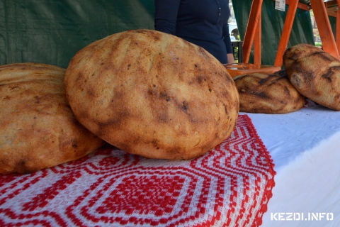 Novemberi hagyom�nyos term�kv�s�r K�zdiv�s�rhely főter�n - 2018 november 10-�n, szombaton reggel 08:00 �r�t�l d�lut�n 14:00 �r�ig tart a hagyom�nyos term�kv�s�r K�zdiv�s�rhely főter�n, a G�bor �ron t�ren.