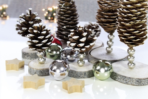 Kar�csonyi n�pműv�szeti ki�ll�t�s �s v�s�r - December 7�11, p�ntektől keddig, 10�17 �ra k�z�tt Vigad� Művelőd�si H�z gal�ri�j�ban a Felsőh�romsz�ki K�zműves Egyes�let kar�csonyi n�pműv�szeti ki�ll�t�s�n �s v�s�ron vehetnek r�szt, . Megnyit� december 7-�n, p�nteken 17 �r�t�l.