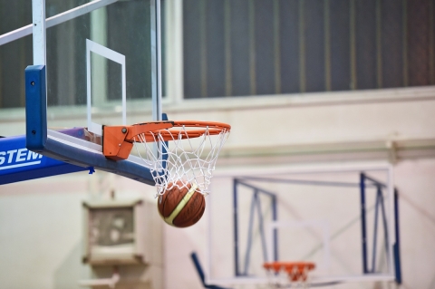 U20-as női kos�rlabda bajnoks�g Tirgoviste-n, m�sodik az NMSK - U20-as női kos�rlabda bajnoks�g Tirgoviste-n, m�sodik az NMSK

Az elm�lt heten Tirgoviste v�rosa volt a h�zigazd�ja az orsz�gos U20-as női kos�rlabda bajnoks�g m�sodik teremtorn�j�nak. Az NMSK l�nycsapata első nap a bukaresti Rapid egy�ttes�t fektette k�t v�llra, majd m�sodik kolozsv�ri NBS ellen győzedelmeskedett ar�nyban. A torna utols� m�rkőz�sen a h�zigazda es listavezető Tirgoviste ellen�ben maradtak alul.

Eredmenyek:

LT Nagy Mozes Tg Sec 50:70 CSS CSM Targoviste
CSS CSM Targoviste 100:48 CS Rapid Bucuresti
ACS Napoca Baschet Cluj 53:67 LT Nagy Mozes Tg Sec
CS Rapid Bucuresti 27:55 LT Nagy Mozes Tg Sec
CSS CSM Targoviste 67:36 ACS Napoca Baschet Cluj
CS Rapid Bucuresti 52:57 ACS Napoca Baschet Cluj

A tabella �ll�sa:
1 - Tirgoviste 12p
2 - Nmsk 10p
3 - Rapid 7p
4 - Kolozsv�r 4p
5 - Ploiesti 3p 

A k�vetkező torna janu�rban lesz megszervezve Bukarestben.